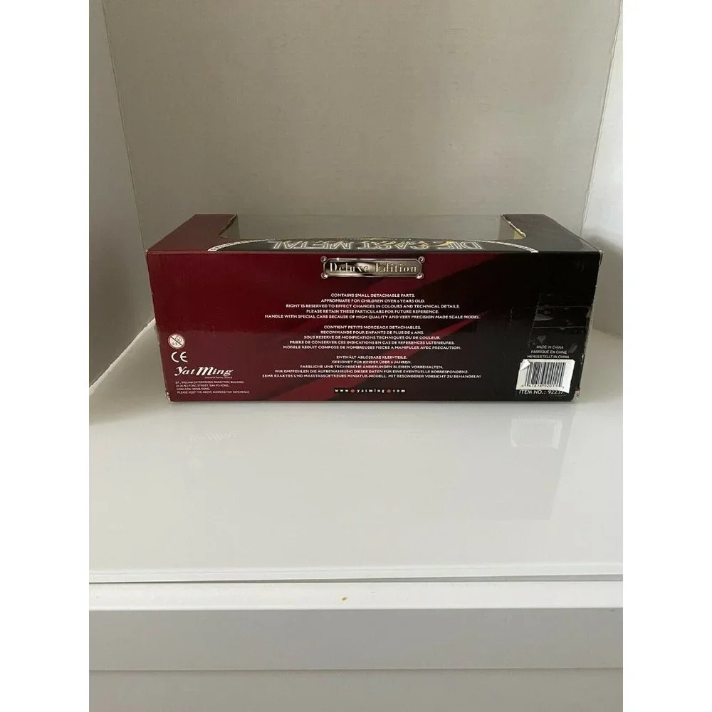 Road Signature 1:18 1937 Ford V-8 Convertible